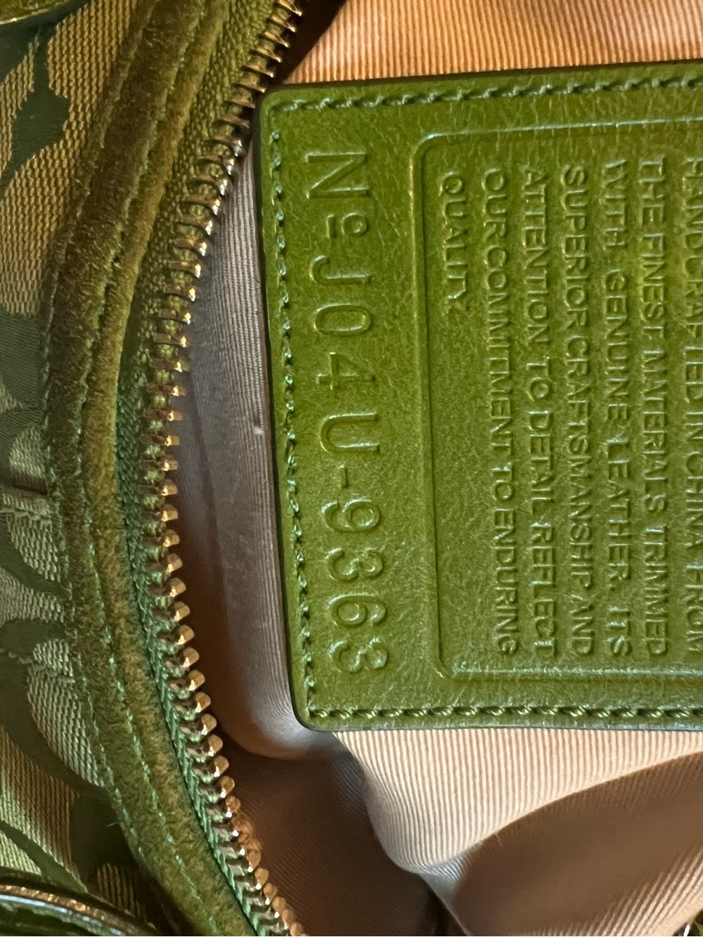 Coach Green Signature Jacquard Shoulder Bag - Picture 8 of 8